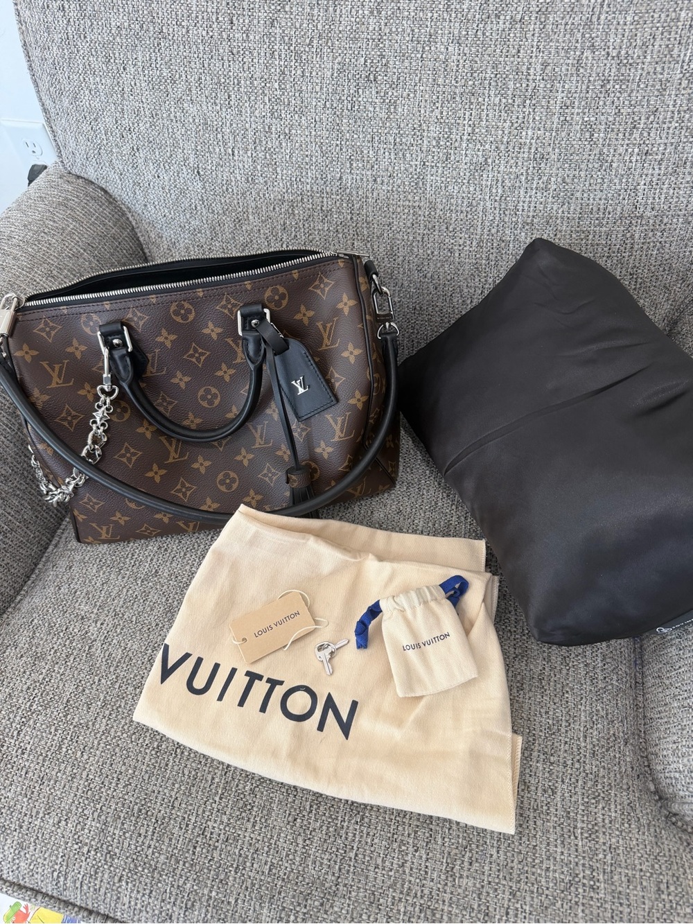 Louis Vuitton Speedy Soft 30 Dark Bag - Picture 7 of 13